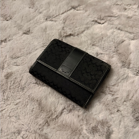 Y2K Coach Signature Wallet - Picture 1 of 10